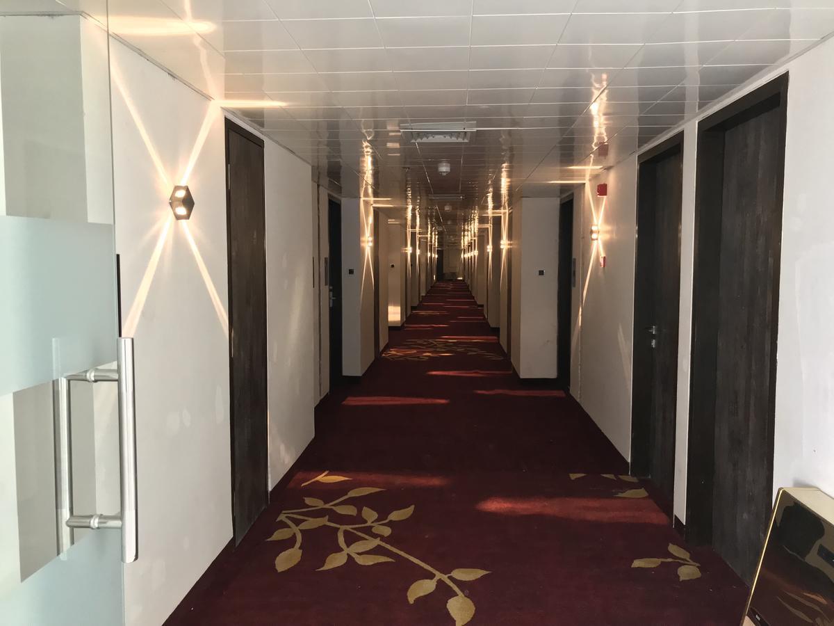 Regenta Central Hotel & Convention Centre Nagpur Extérieur photo