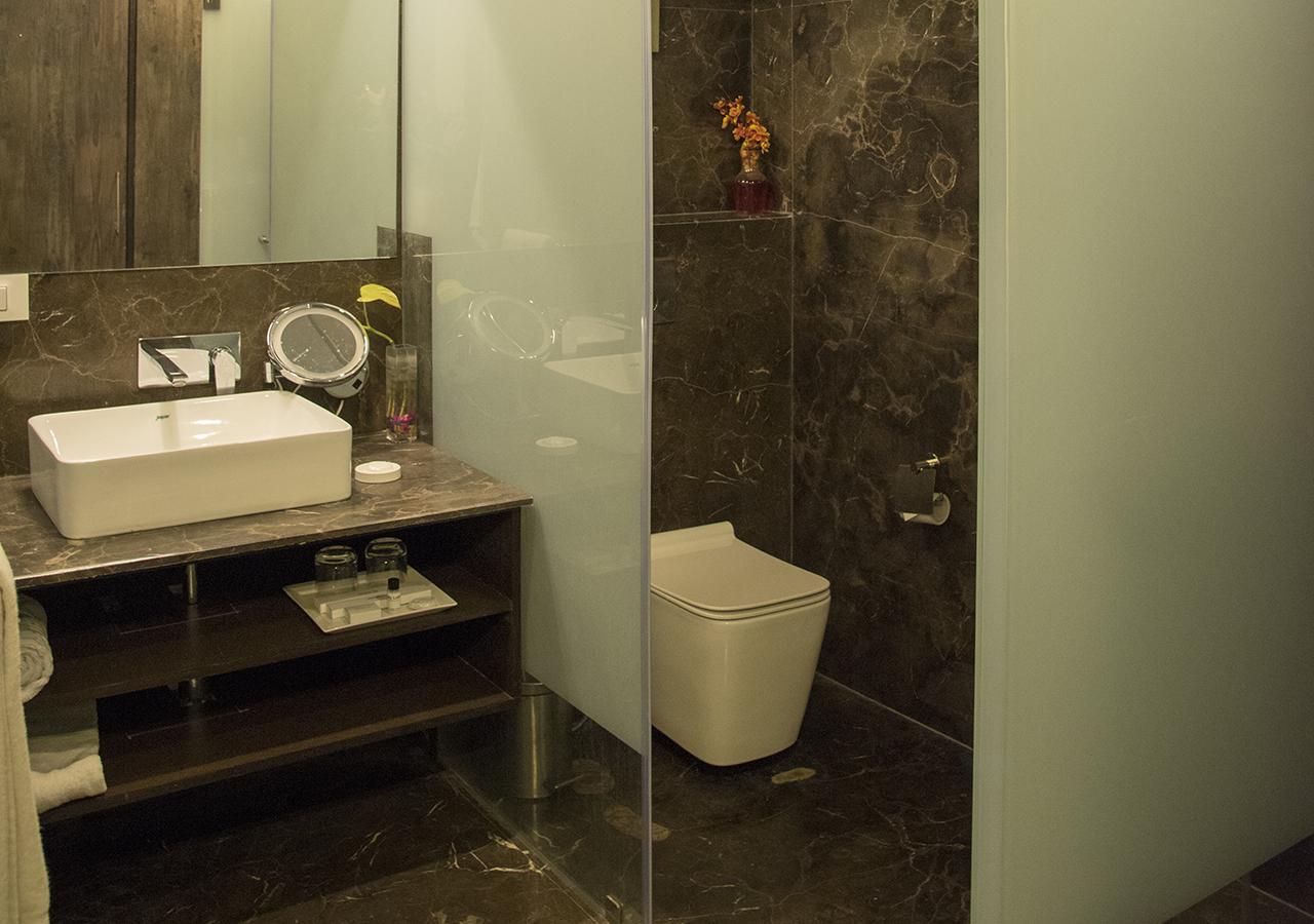 Regenta Central Hotel & Convention Centre Nagpur Extérieur photo