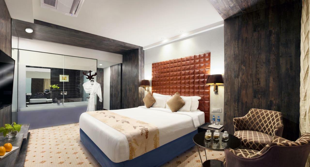 Regenta Central Hotel & Convention Centre Nagpur Extérieur photo